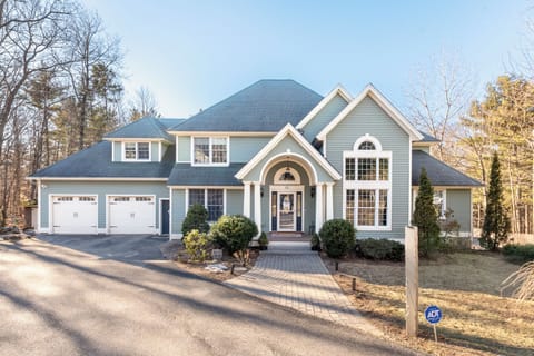 Winter picture
Front of home