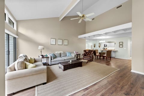 Living room & dining