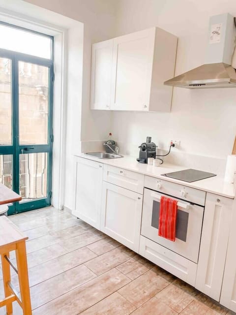 64c9efb5 ef48 4760 9696 e894ee62c704