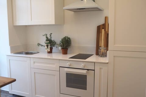 5ce2c38e d1e0 4a86 9a92 144c6999269c