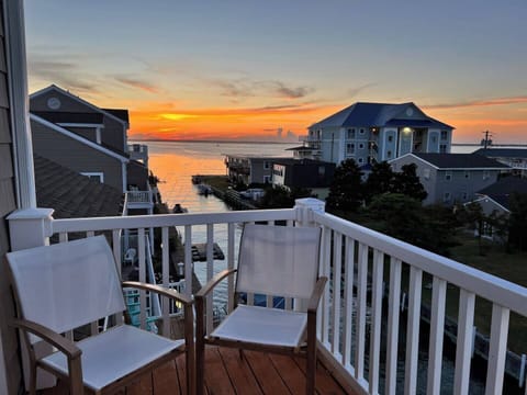 Main bedroom balcony