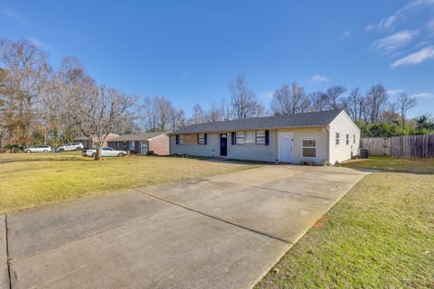 Parking | Driveway (2 Vehicles) | Free Street Parking (First-Come, First-Served)