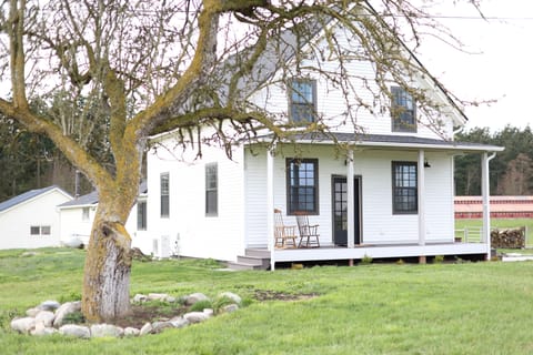 Front porch is perfect for observing the cattle and calves