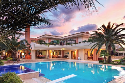 Your private villa oasis awaits.