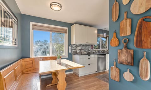 Enjoy casual dining at our charming nook banquette surrounded by rustic accents.