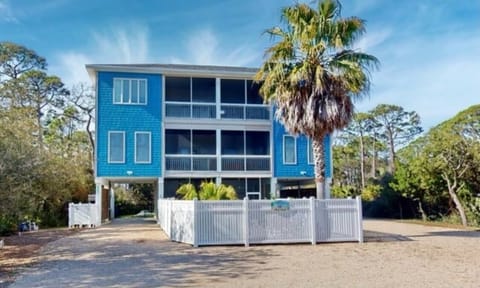 Exterior of The Blue Pearl