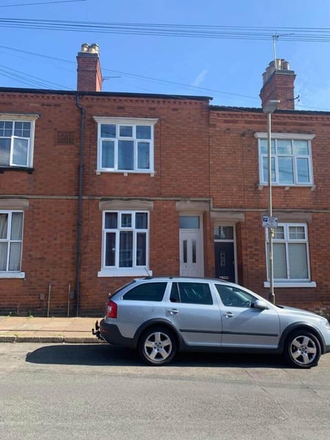 The Napier by Kasar Stays is a completely renovated Edwardian Terrace house