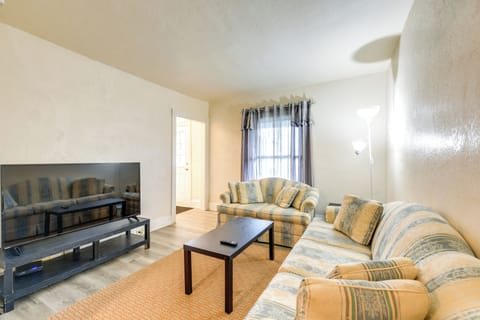 Niagara Falls Vacation Rental | 2BR | 1BA | 750 Sq Ft | Stairs Required