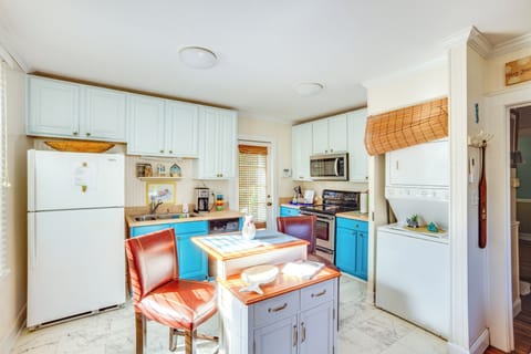 Kitchen | Slow Cooker | Toaster Oven | Spices