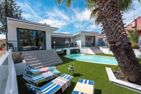 E8f00259 7871 41dc 8629 cada8ca237fd