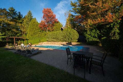 Copy of Copy of 049-townhouse-lodge-fall-2023-web-exterior