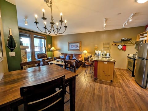 Dining area for 3 plus barstool seating