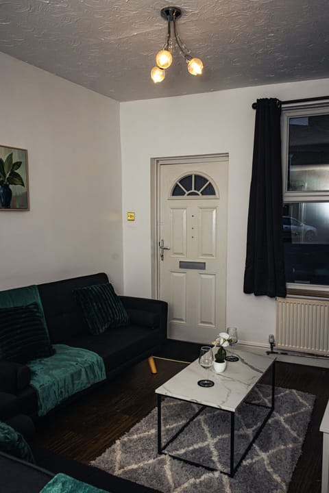 Living Room / Lounge