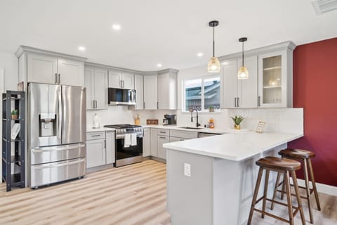 Indoors, Kitchen, Microwave, Oven, Furniture