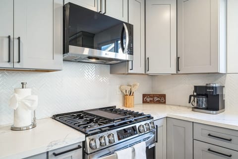 Indoors, Kitchen, Cooktop, Microwave, Oven