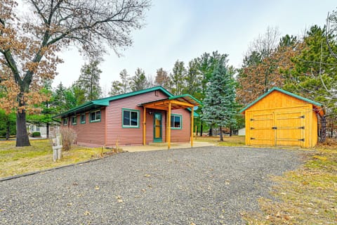 New Lisbon Vacation Rental | 3BR | 1BA | 1,000 Sq Ft | 2 Steps to Enter