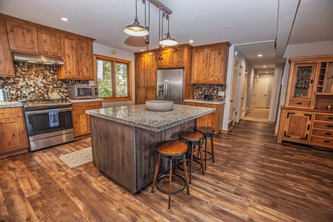 Graces Place - Kitchen Island