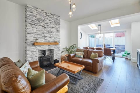 Peasholm Place, Scarborough - Host & Stay