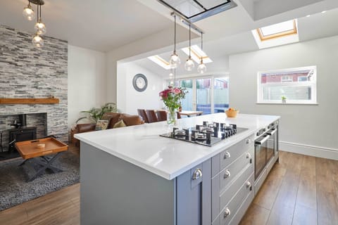 Peasholm Place, Scarborough - Host & Stay