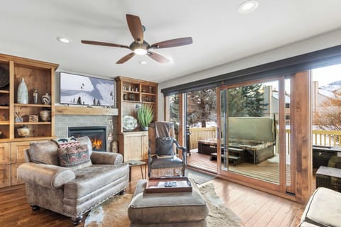 Cozy Fireplace, Large Screen TV - what a great area to gather! 
