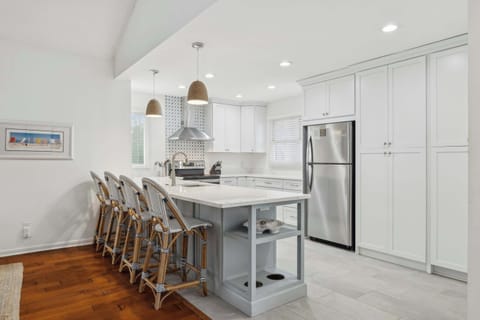 Additional counter seating 