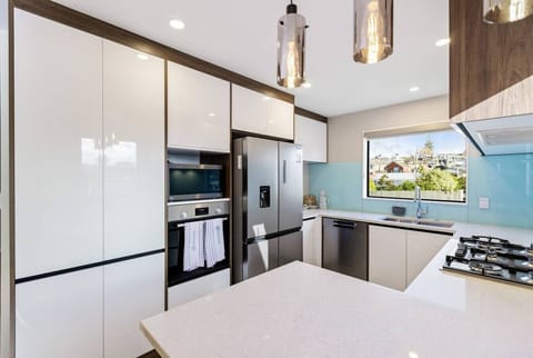 Plenty of storage space for your food is in the double-door fridge/freezer and large pantry.