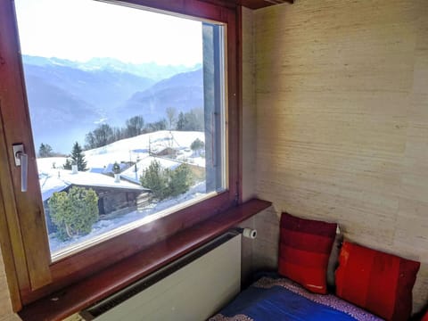 Room, Mountain Range, Hardwood, Glass, Daylighting, Wood Stain, Curtain, Ridge, Window Treatment