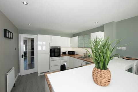 Loads of space for foodies who love to cook