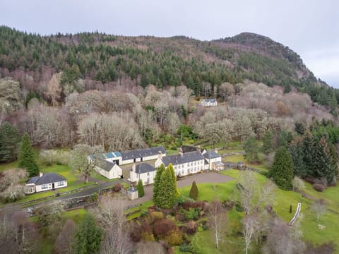 Landscape, House, Residential Area, Home, Rural Area, Estate, Human Settlement, Village, Cottage, Mansion