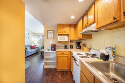 Smoky Mountain Condo's fully-equipped kitchen