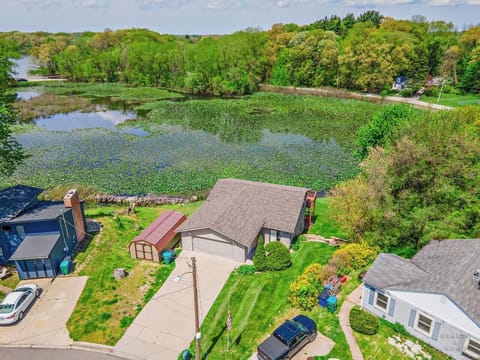 825e174a e697 4be9 9488 6fdfe83be8f7