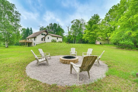 Eckerman Vacation Rental | 2BR | 2.5BA | 2 Steps to Enter | 2,782 Sq Ft