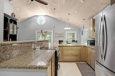 Beautiful fully equipped kitchen