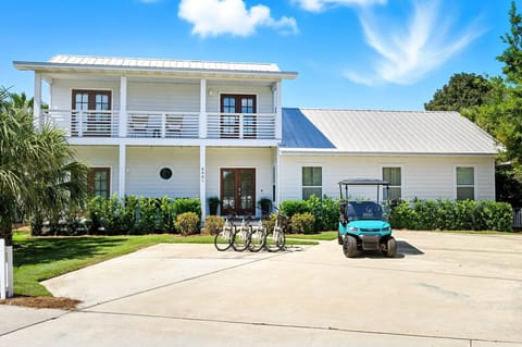 Pearl Sands - Adorable Vacation Rental Beach House Near Gulf with Private Pool in the Cottages of Crystal Beach, Florida - Five Star Properties Destin/30A