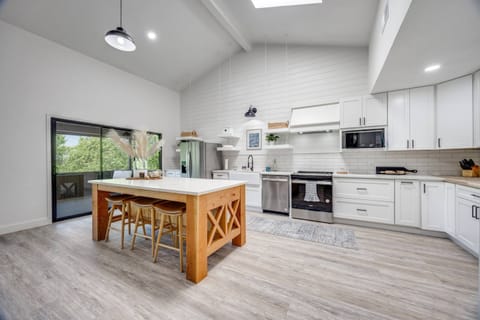 Kitchen, Cooking Basics, Dishware & Flatware, Keurig, Wine/Beverage Fridge. Cook for family and friends in this well stocked spacious kitchen.