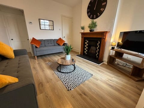 Full superfast Virgin WiFi - with 100 free channels and Smart tv which has all app log ins available - Netflix, Amazon prime, etc