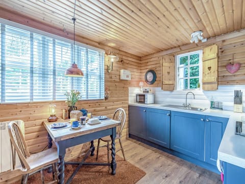 Kitchen/diner | Hygge Cabin - Hadrian’s Garden, Hexham