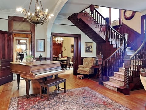 Foyer Area with Piano