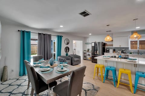 Dining room and kitchen open floor plan