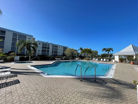 Lovely Heated Pool and Clubhouse Area