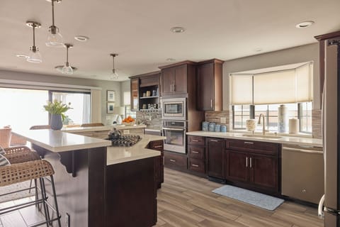 Full view of kitchen.