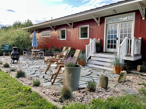 Terrace in front of apartment