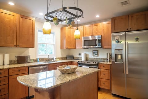Modern kitchen with an open floorplan 