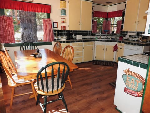 Plenty of room and light here.