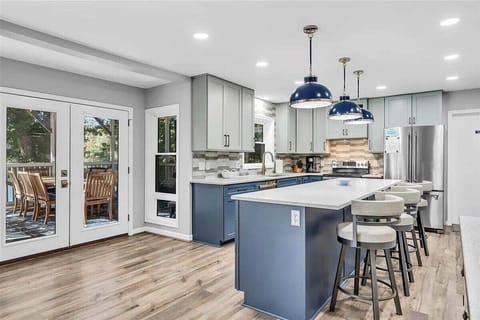 Fully stocked gourmet kitchen