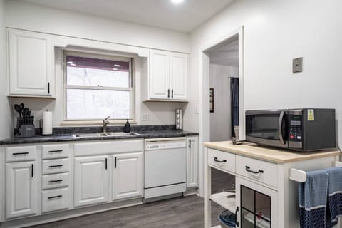 0023a7c0-2e8d-4069-9e13-9e1aec228cdc