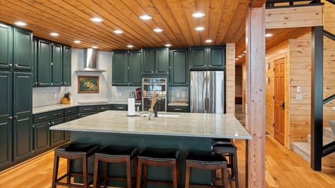 Whitefish Lake Legacy (8256)