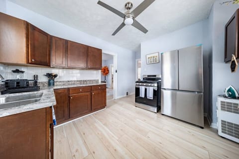 Space, modern appliances and everything you need to make your own meals