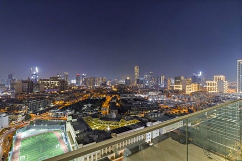 Skyline View: Enjoy breathtaking nighttime vistas of Dubai`s dazzling skyline from your balcony!