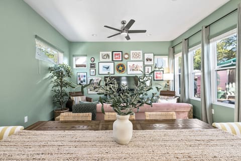 House 1 - Dining Area